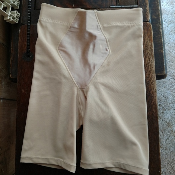 Thigh, Buttom and Belly Shapeware - Picture 5 of 8